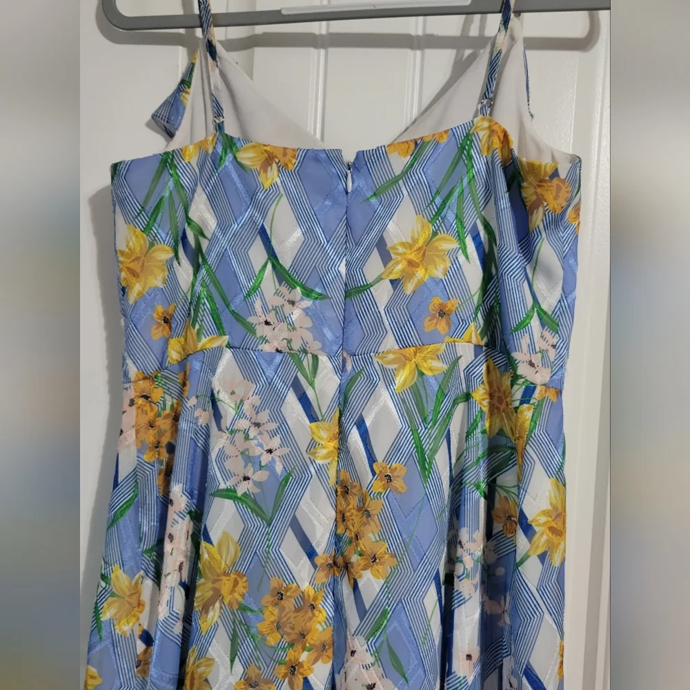 Intricate Patterned High-Low Sundress - Picture 6 of 6